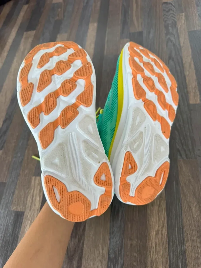 Used Hoka Clifton 9 bike — image 3 of 5