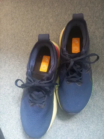 Used Asics Gel-Nimbus 25 bike — image 2 of 2