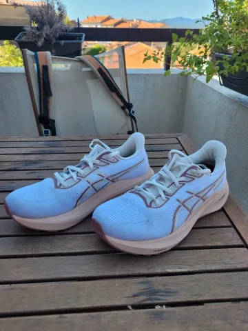 Käytetty Asics Running Shoes bike — kuva 1 / 4