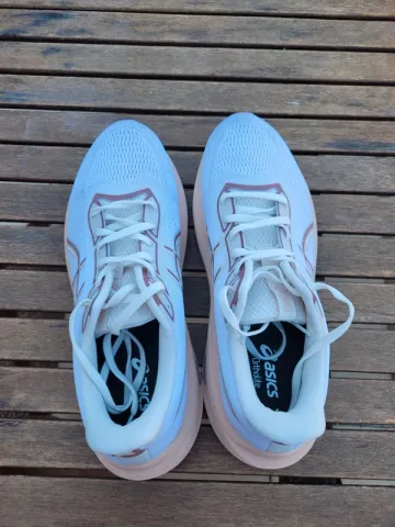 Käytetty Asics Running Shoes bike — kuva 2 / 4