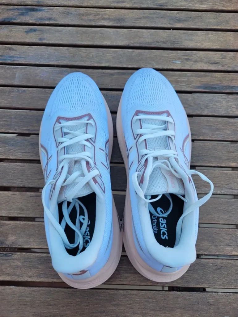 Käytetty Asics Running Shoes bike — kuva 2 / 4