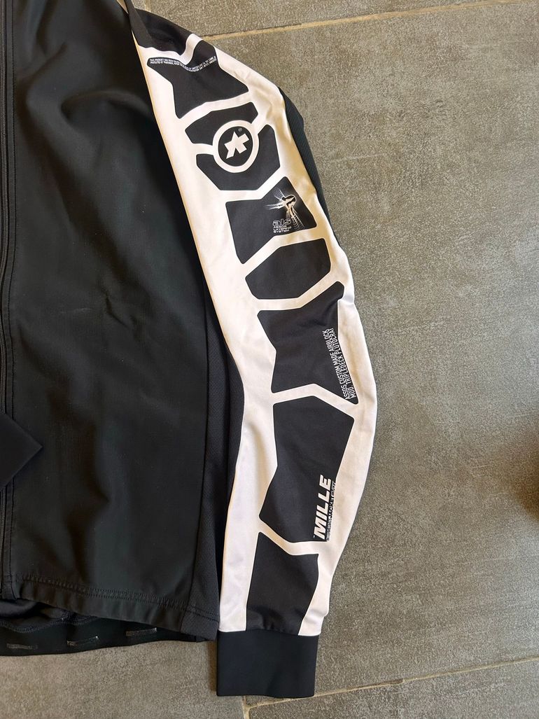Used Assos Mille 2022 bike — image 2 of 7