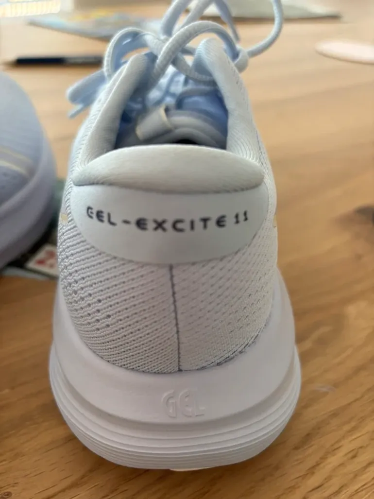 Used Asics Laufschuh Damen bike — image 6 of 8