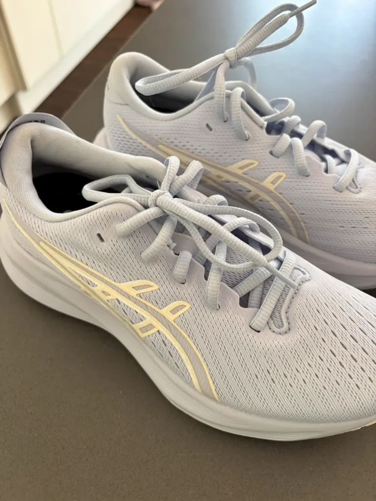 Used Asics Laufschuh Damen bike — image 3 of 8