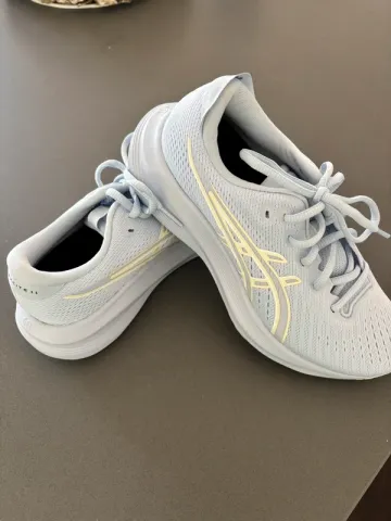 Used Asics Laufschuh Damen bike — image 1 of 8
