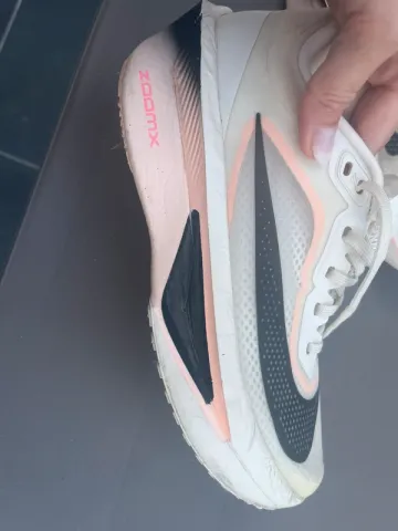 Used Premium Zoom Fly 6 bike — image 4 of 4