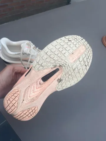 Used Premium Zoom Fly 6 bike — image 3 of 4