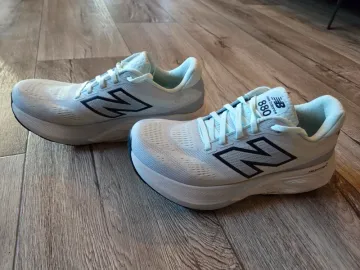 Used New Balance Fresh Foam X 880v15 bike — image 1 of 3