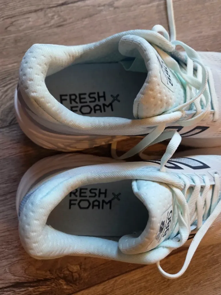 Used New Balance Fresh Foam X 880v15 bike — image 3 of 3