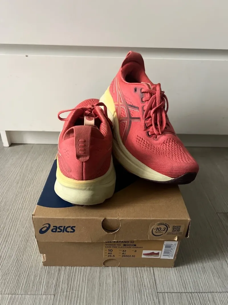 Used Asics Kayano 32 Running Shoes