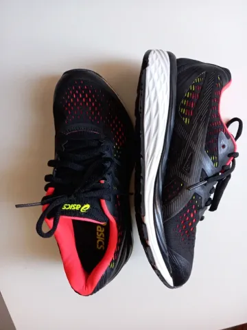 Asics Running Shoes size 39 bike usato — immagine 1 di 4