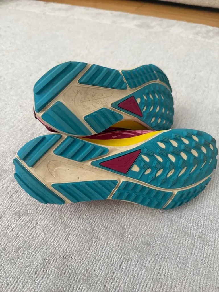 Used Nike Trail Running Gore Tex React bike — image 6 of 6