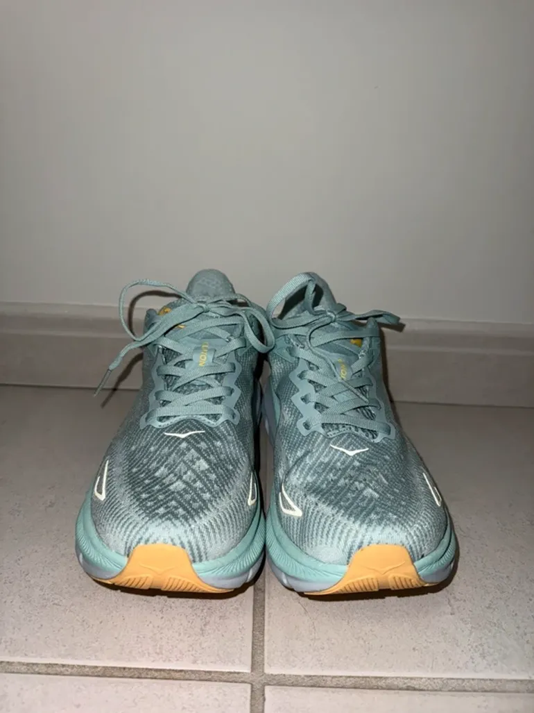 Used Hoka Clifton 9 bike — image 2 of 7