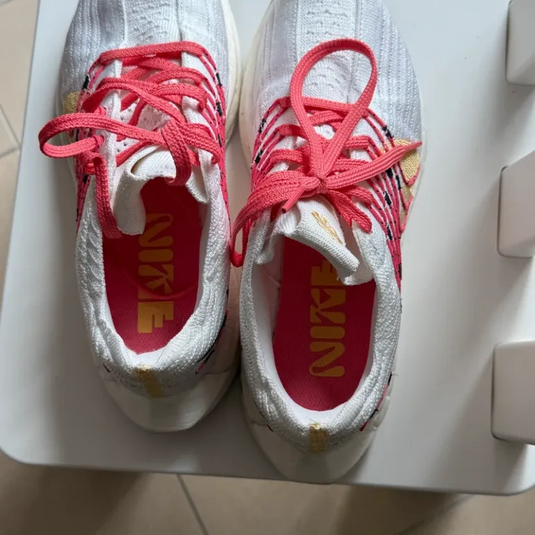 Gebrauchtes Nike ZoomX bike — Bild 2 von 3
