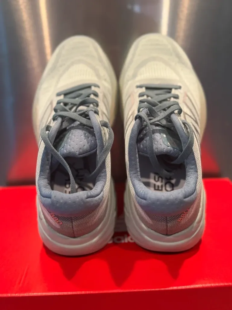 Używany New Balance Fresh Foam 880 v11 bike — zdjęcie 2 z 5