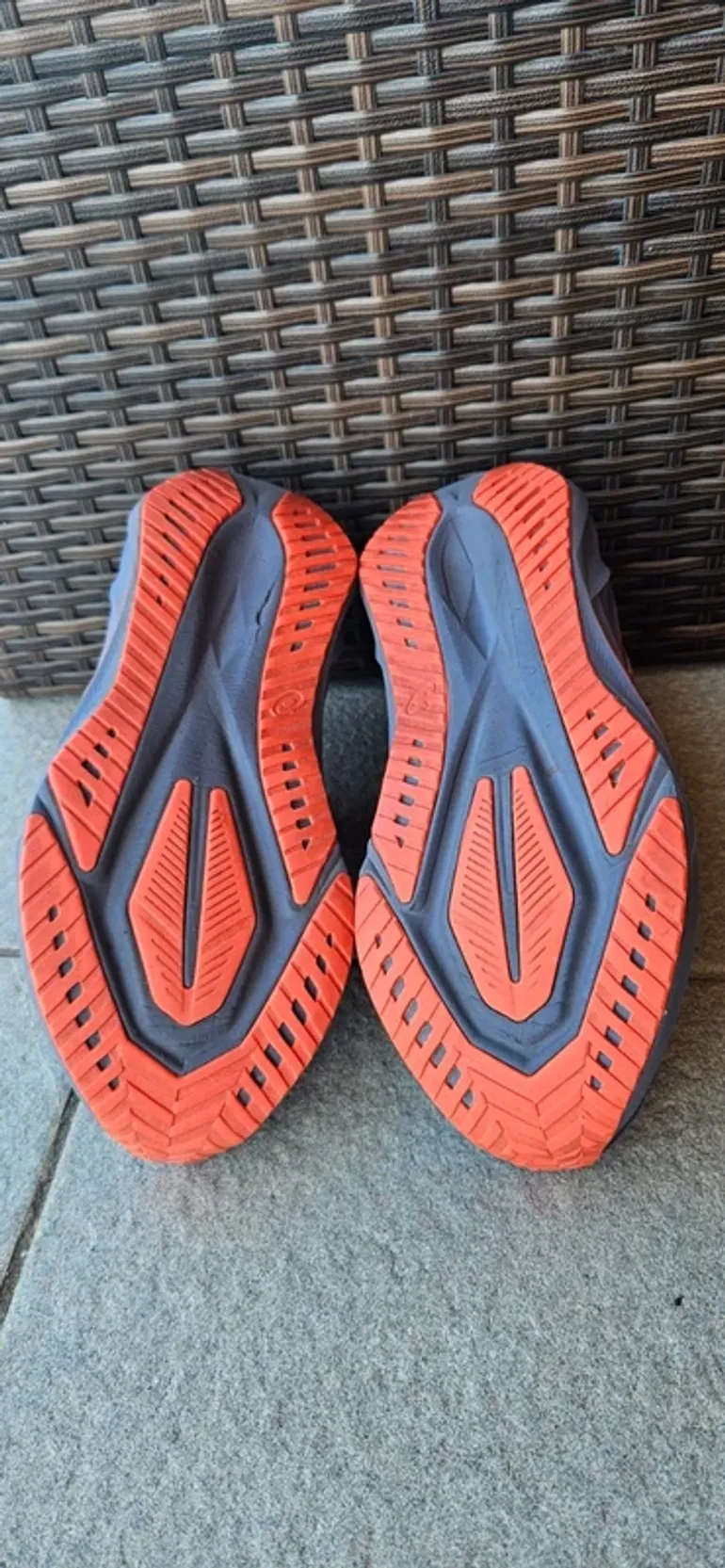 Used Asics Novablast 5 bike — image 14 of 14