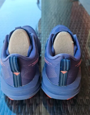Used Asics Novablast 5 bike — image 9 of 14