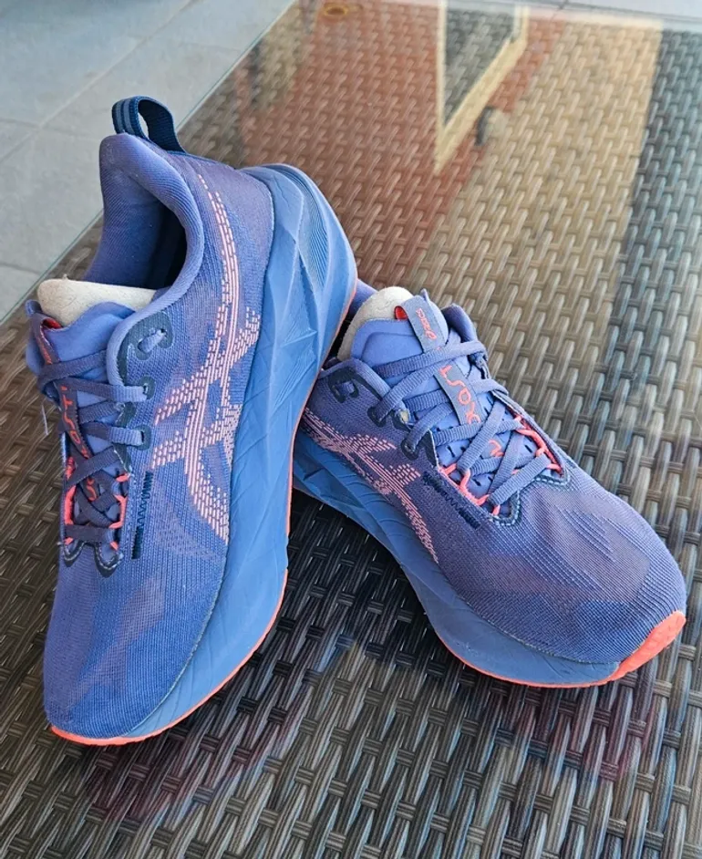 Used Asics Novablast 5 bike — image 10 of 14