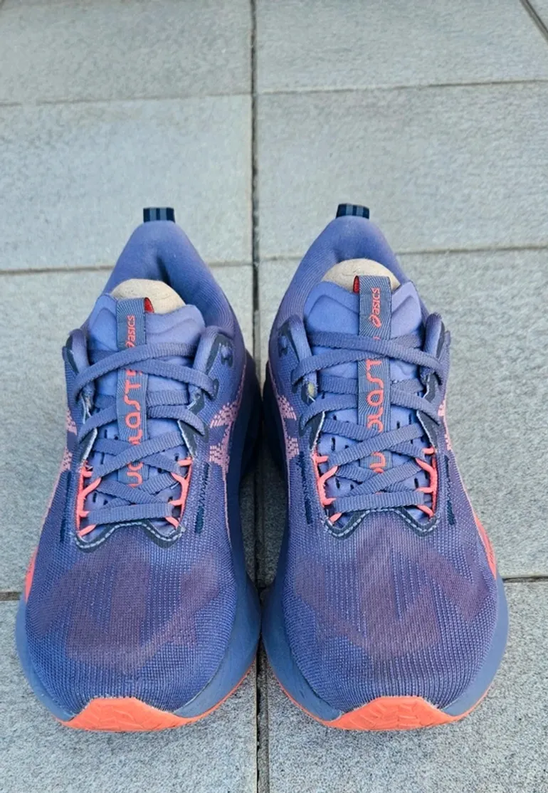 Used Asics Novablast 5 bike — image 2 of 14