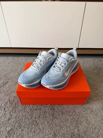 Käytetty Nike Vomero Plus bike — kuva 1 / 11