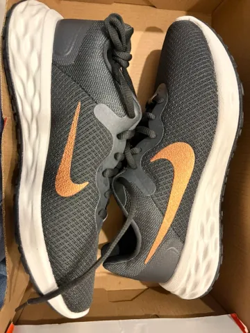 Použité Nike Revolution bike — obrázek 1 z 2