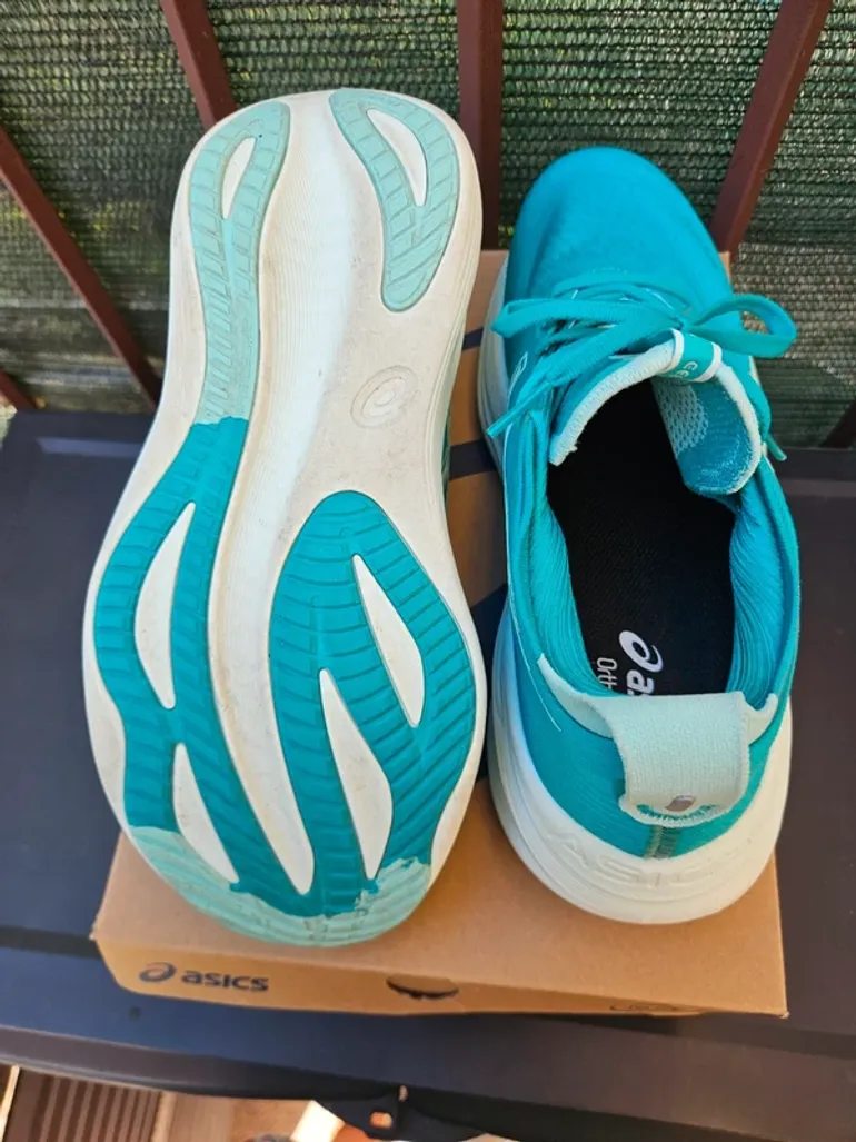 Asics Gel-Nimbus 27 bike d'occasion — image 4 sur 6