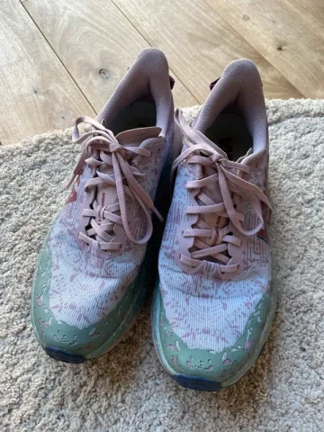 Used Hoka Speedgoat 6 GTX bike — image 1 of 7
