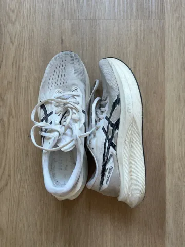 Used Asics Magic Speed 4 bike — image 2 of 6