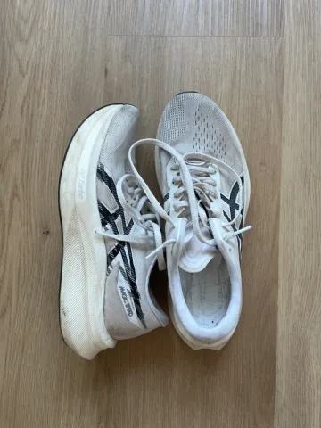 Used Asics Magic Speed 4 bike — image 3 of 6