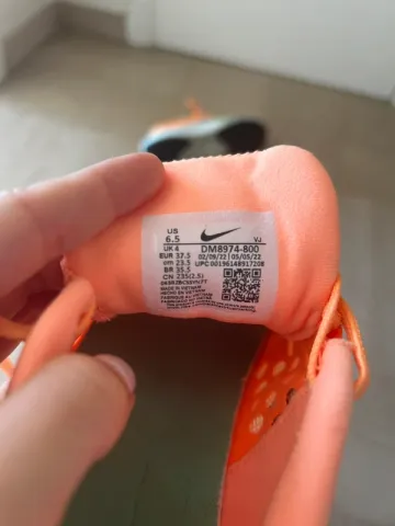Nike Running Shoes bike usato — immagine 5 di 7