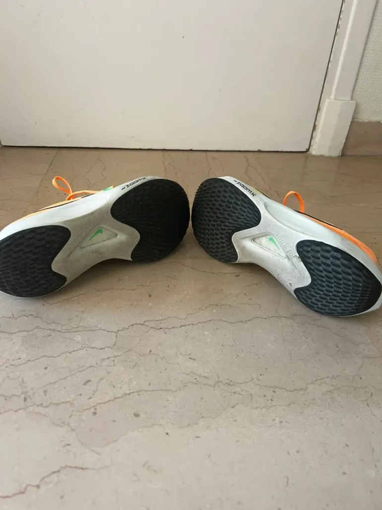Nike Running Shoes bike usato — immagine 7 di 7