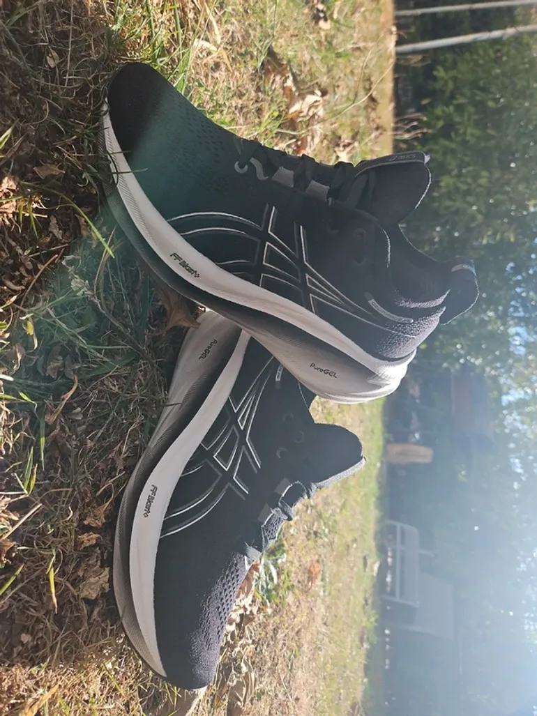 Used Asics Gel Nimbus 26 bike — image 10 of 15