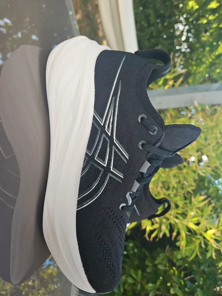 Used Asics Gel Nimbus 26 bike — image 3 of 15