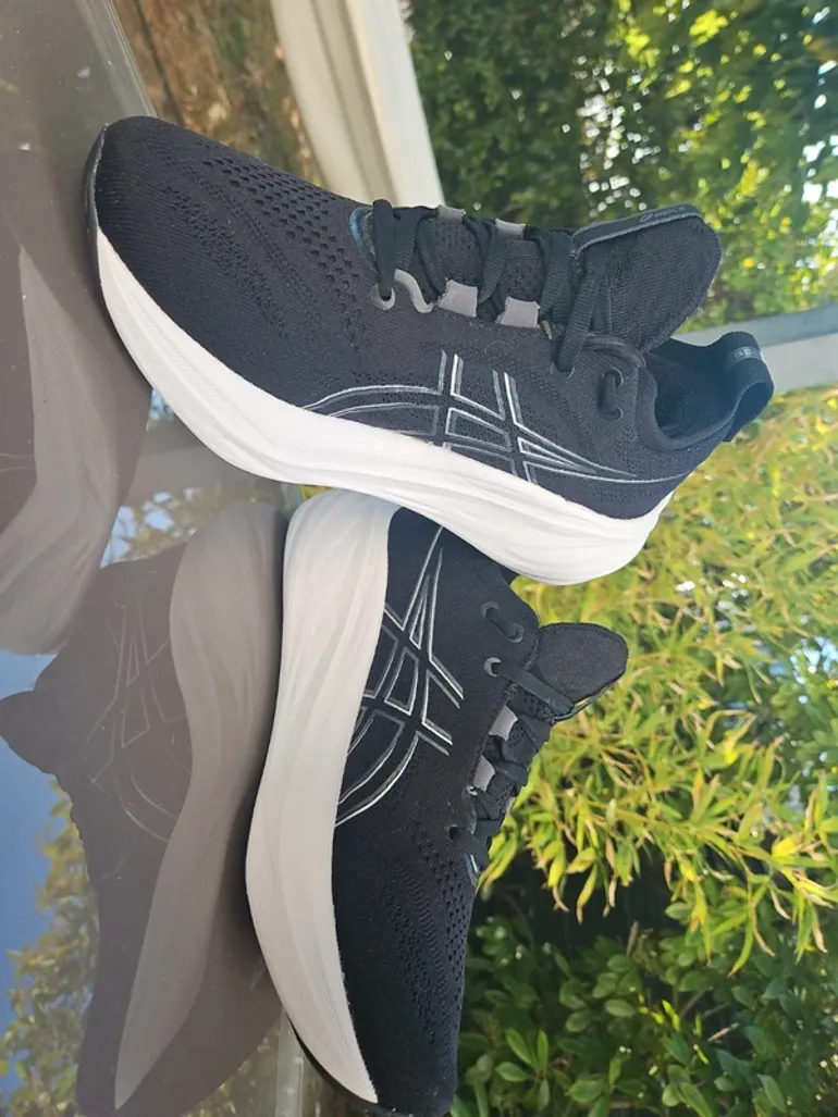 Used Asics Gel Nimbus 26 bike — image 4 of 15