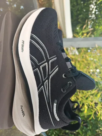 Used Asics Gel Nimbus 26 bike — image 1 of 15