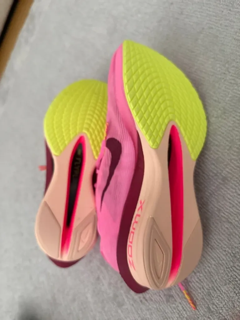 Used Nike ZoomX Vaporfly bike — image 11 of 14