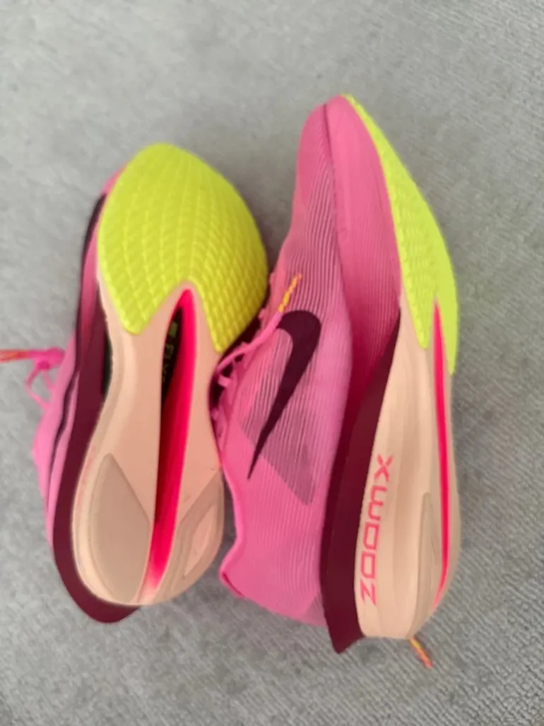 Used Nike ZoomX Vaporfly bike — image 12 of 14