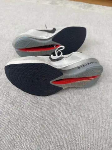 Used Nike ZoomX Vaporfly bike — image 6 of 7