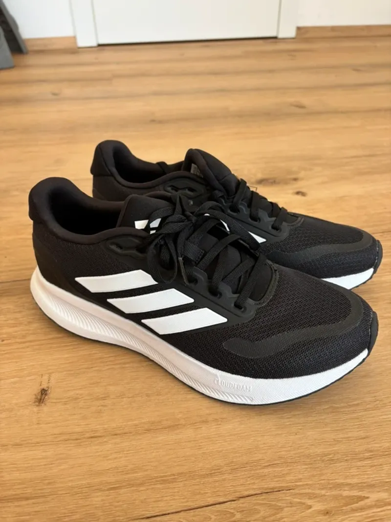 Brugt Adidas Runfalcon 5 Running Shoes