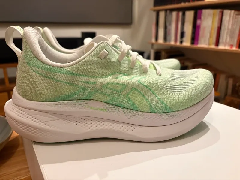 Gebrauchtes Asics Glideride Max 2 Running Shoes