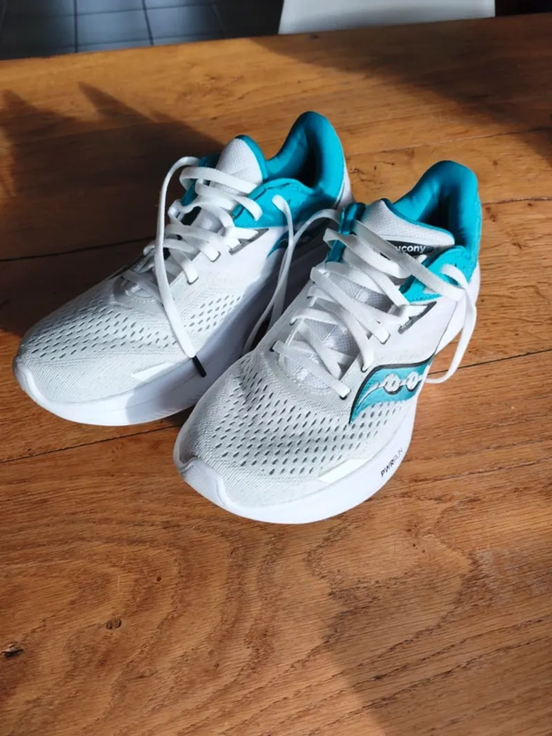 Used Saucony Running Shoes Running Shoes