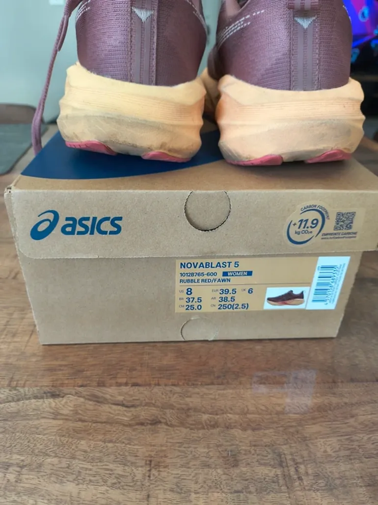Used Asics Novablast 5 bike — image 2 of 4