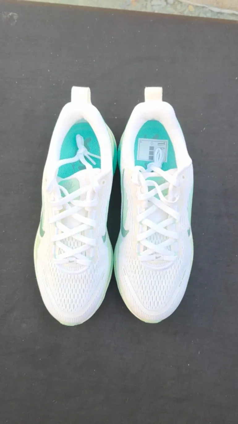 Used Nike Vomero 18 bike — image 2 of 9