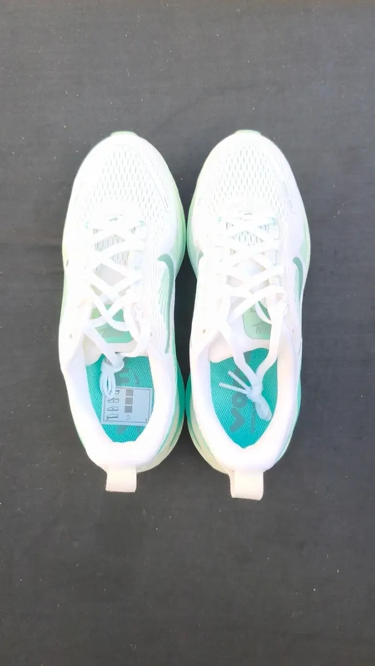 Used Nike Vomero 18 bike — image 5 of 9