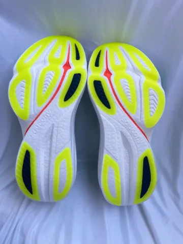 Saucony Endorphin Azura bike usato — immagine 4 di 5