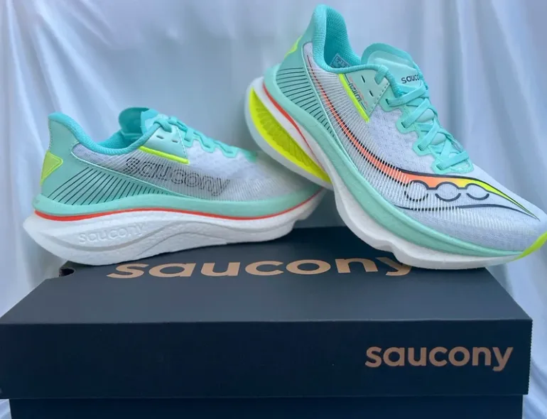 Saucony Endorphin Azura bike usato — immagine 5 di 5