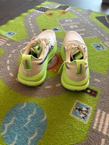 Used Asics Nimbus 28 bike — image 4 of 4