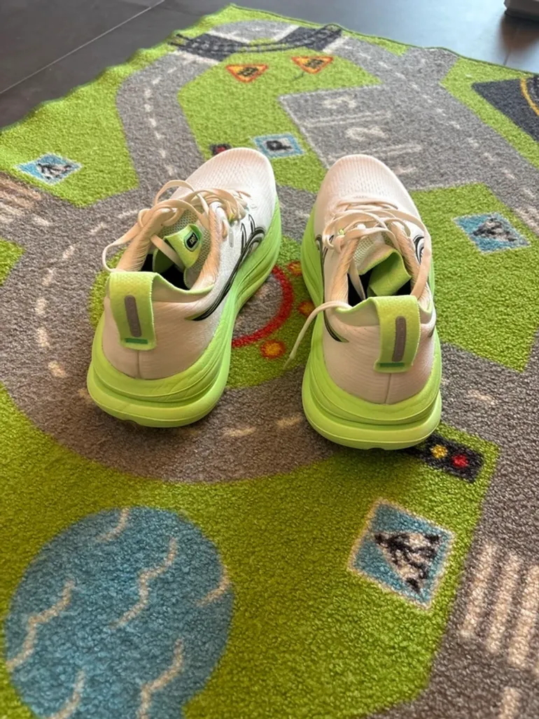 Used Asics Nimbus 28 bike — image 4 of 4