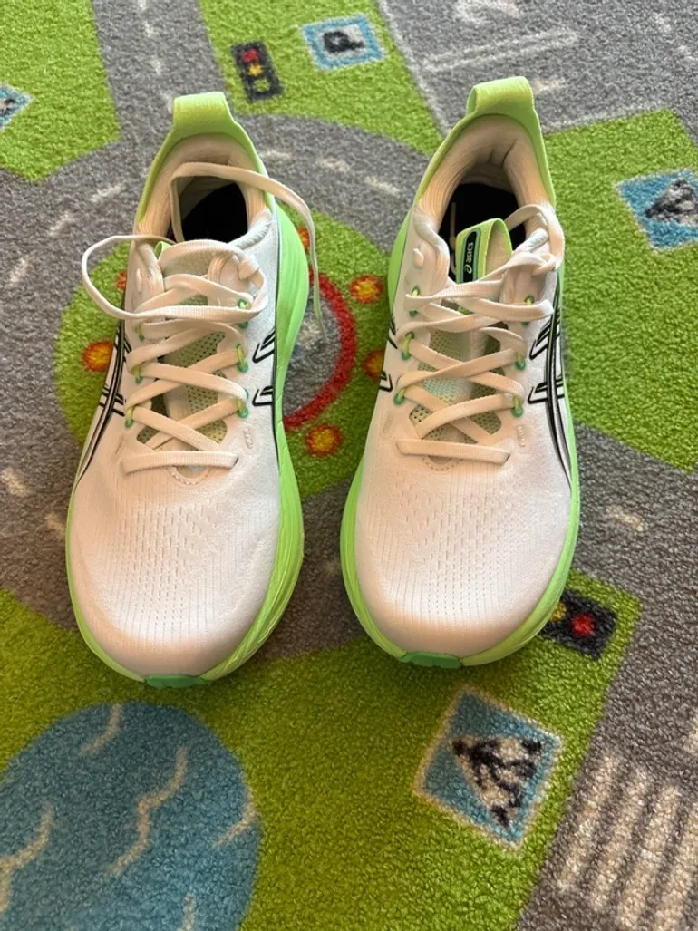 Used Asics Nimbus 28 bike — image 2 of 4