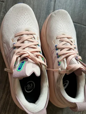 Used Asics Gel Nimbus 28 bike — image 4 of 5